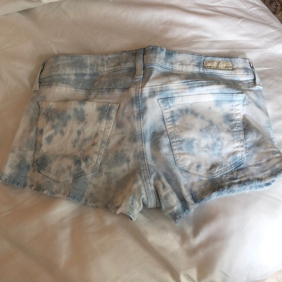 AG: “The Daisy” Low-Rise Short - Picture 2 of 3